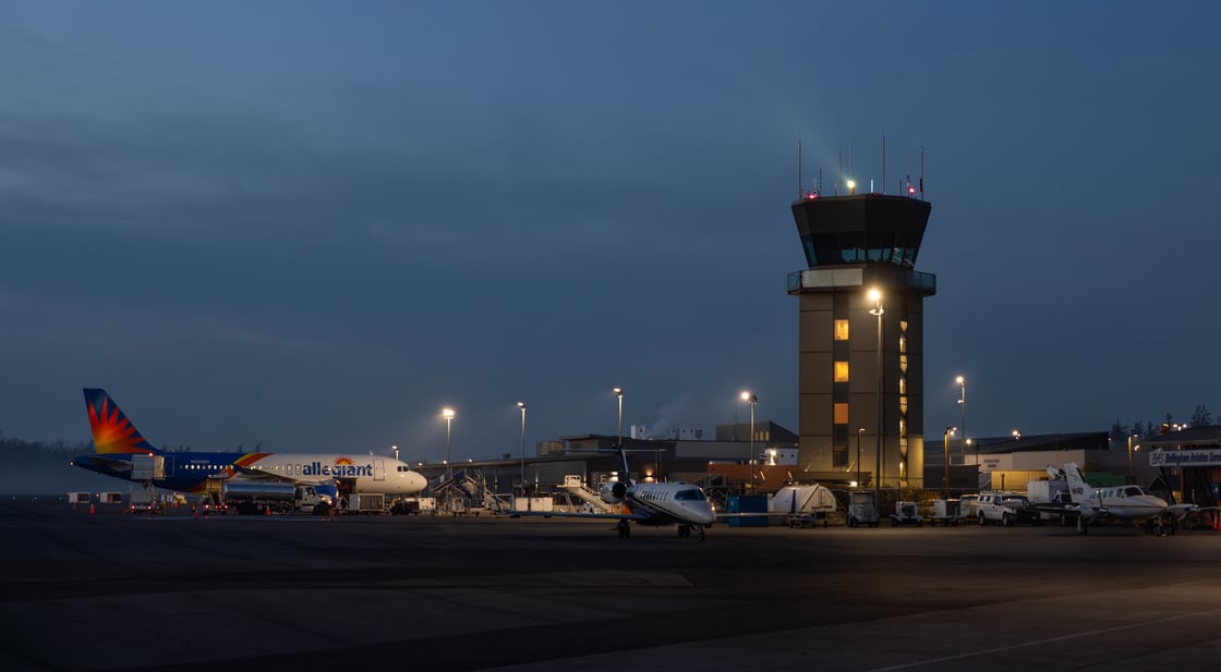 01-Airport-Fog-241202-FW