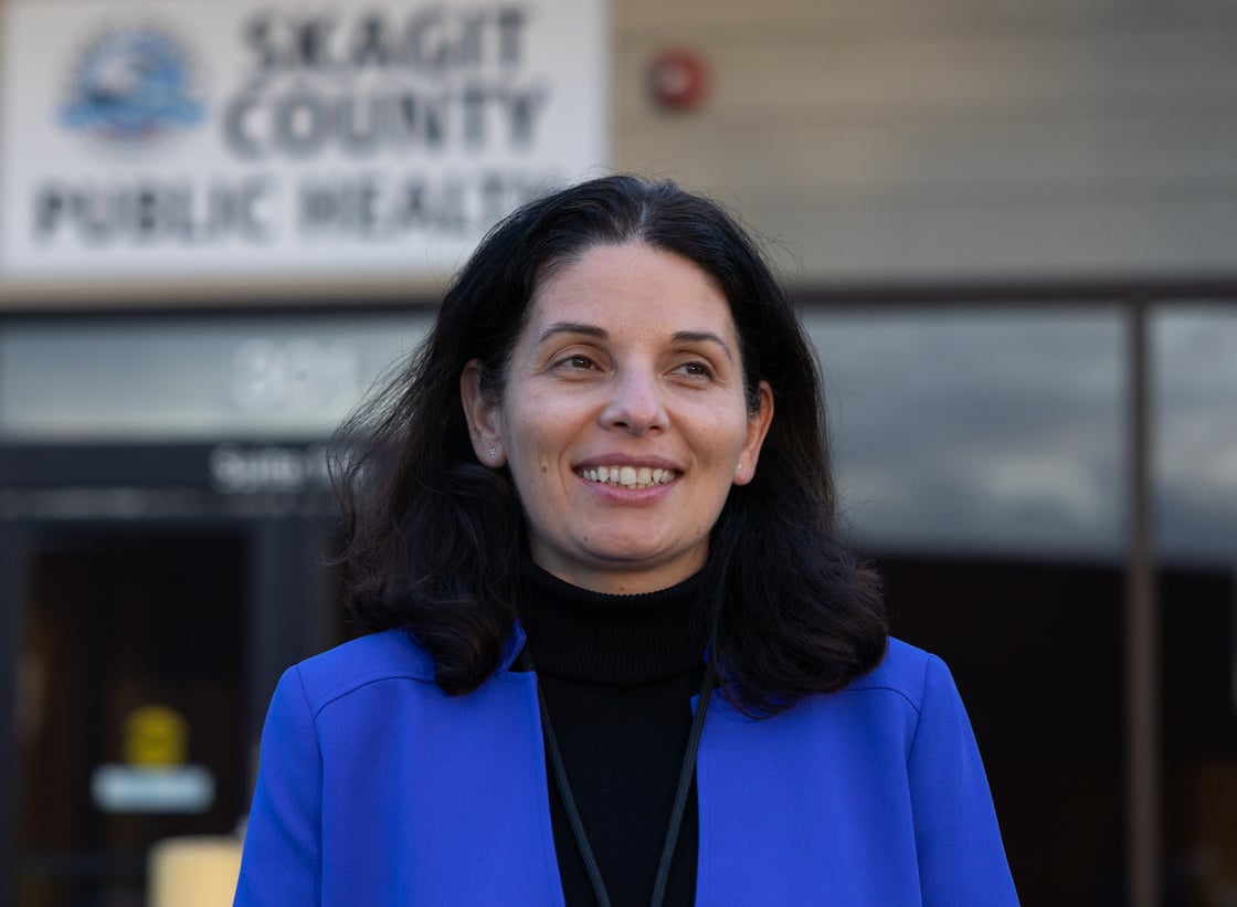 01-Monica-Negrila-251107-FW