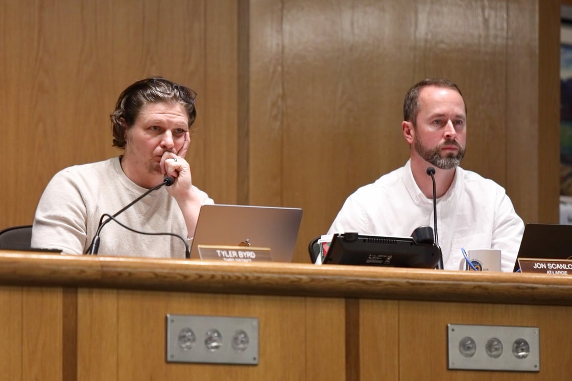 05-countycouncil-antiptax-241119-HH