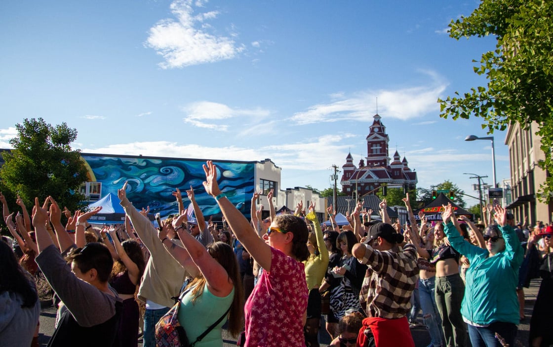 230712_cdn_photo_Downtown_Sounds-7-2048x1288